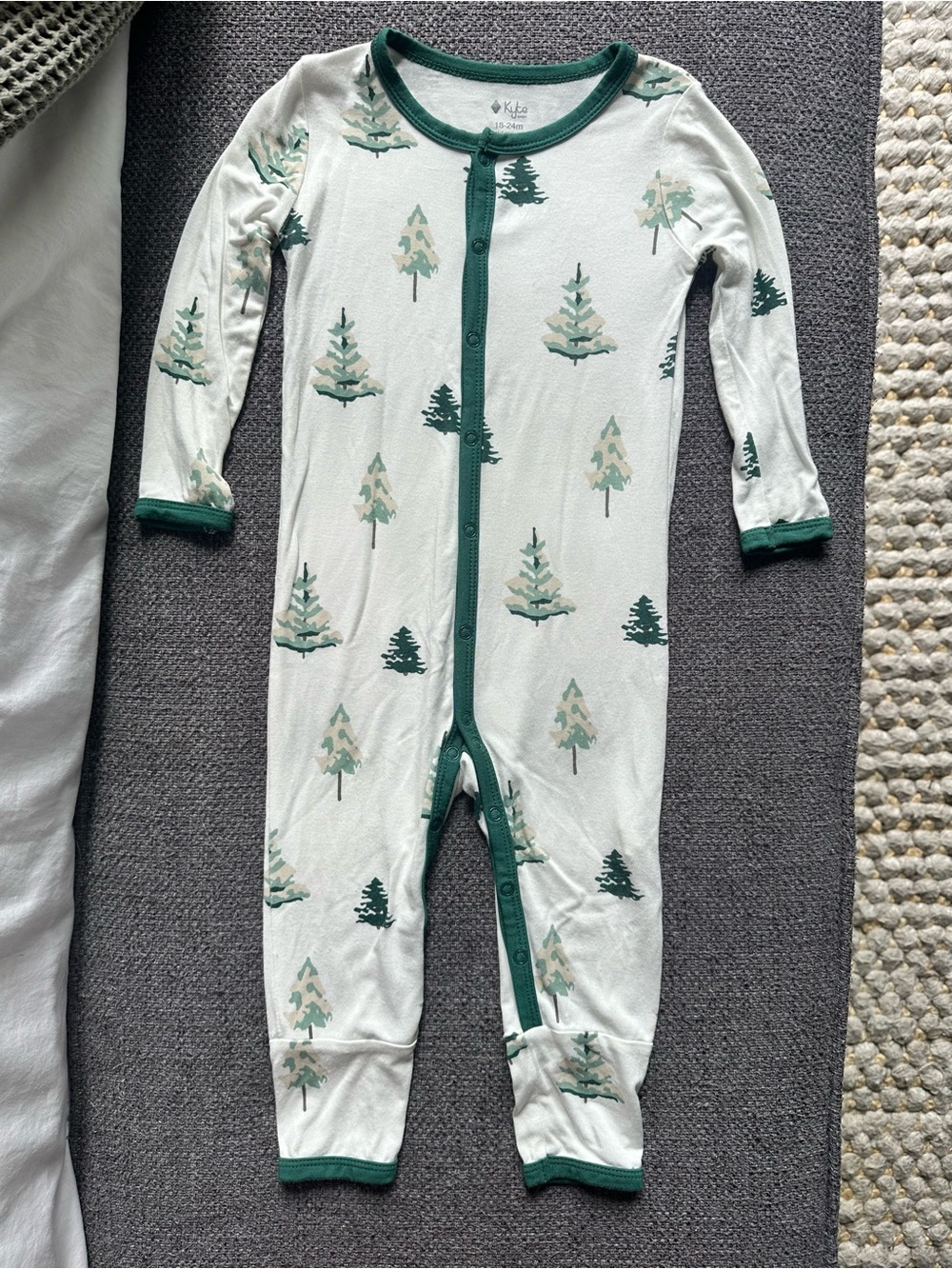 Kyte BABY Green & White Trees Snap Romper 18-24